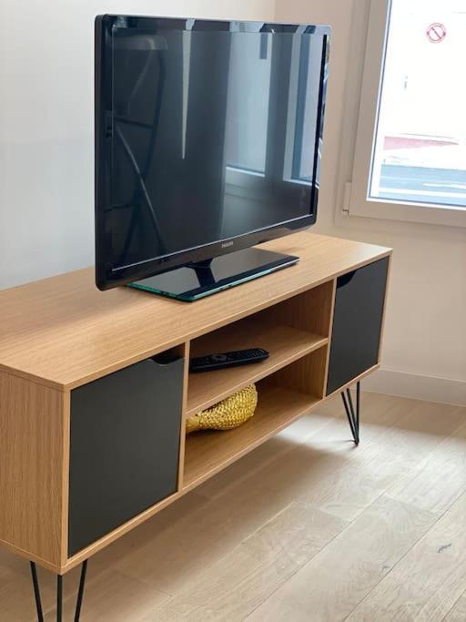 Brand New 1 Bedroom Flat With Parking- 5 Min Paris Pte De Versailles Issy-les-Moulineaux Kültér fotó